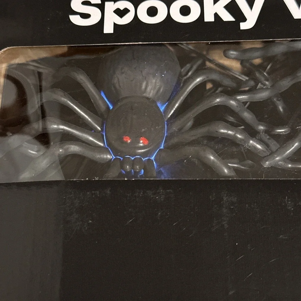 NIB Spooky Village 8 Count Musical Spider String Blue Lights 80